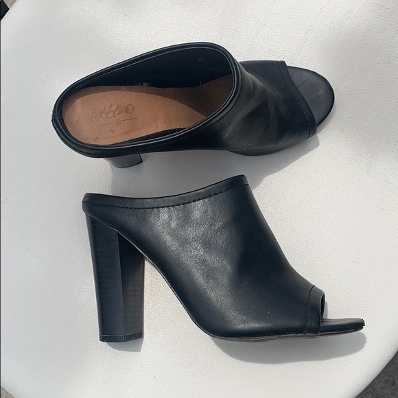 Mossimo - Picture 2 of 6